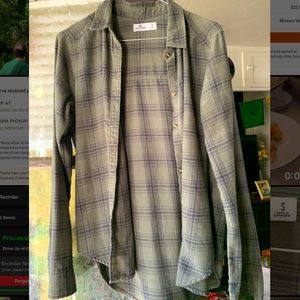 Hollister lightweight flannel button down blouse